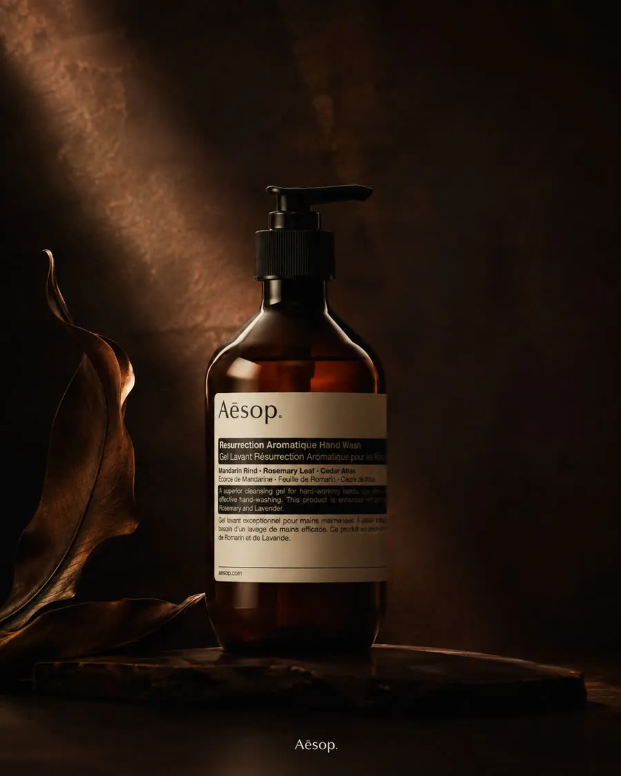 Anuncio de Aesop hecho con Prompt Ads