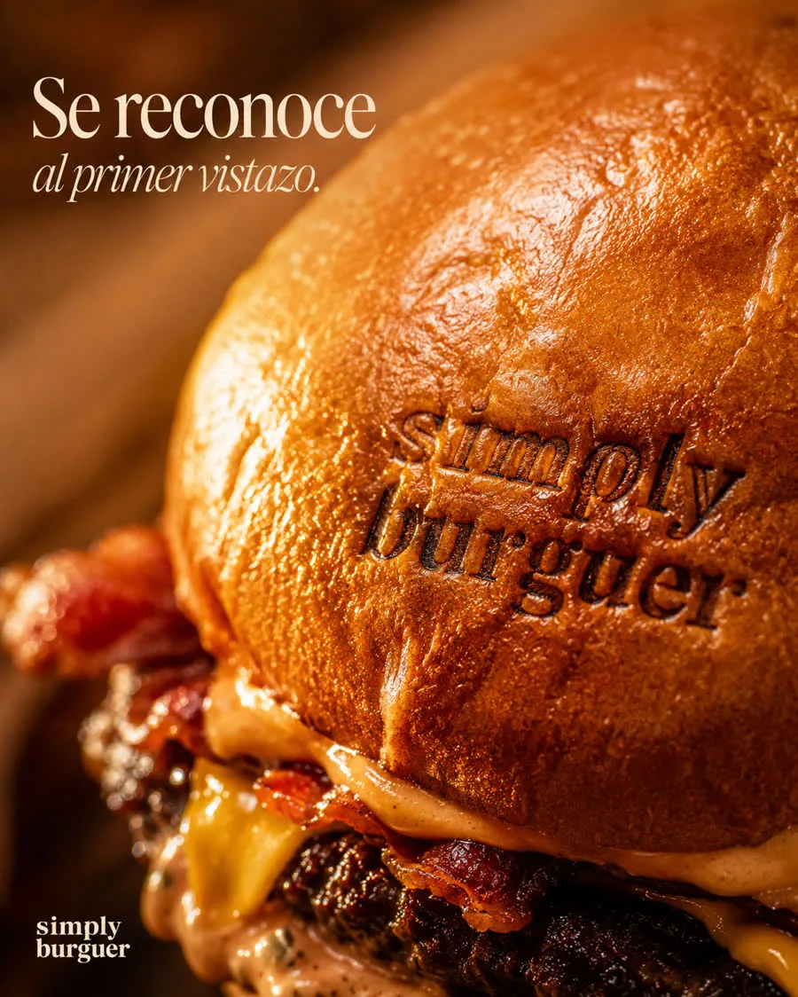 Anuncio de Simply Burguer hecho con Prompt Ads