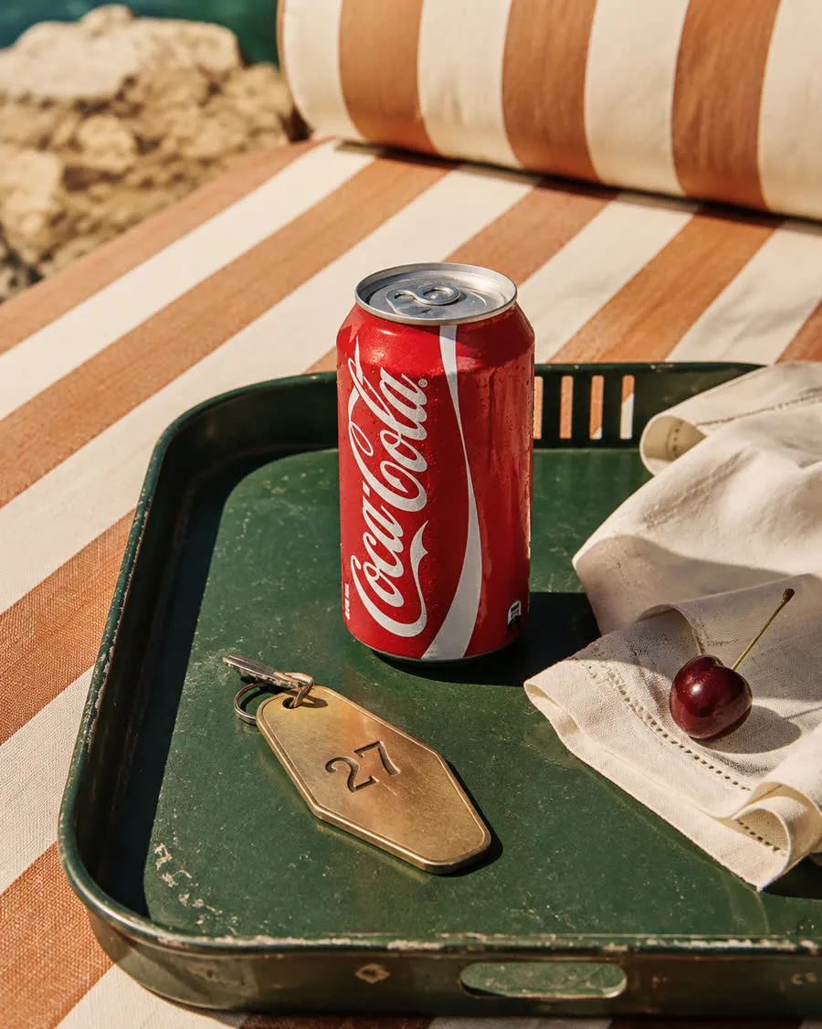 Anuncio de Coca-Cola hecho con Prompt Ads