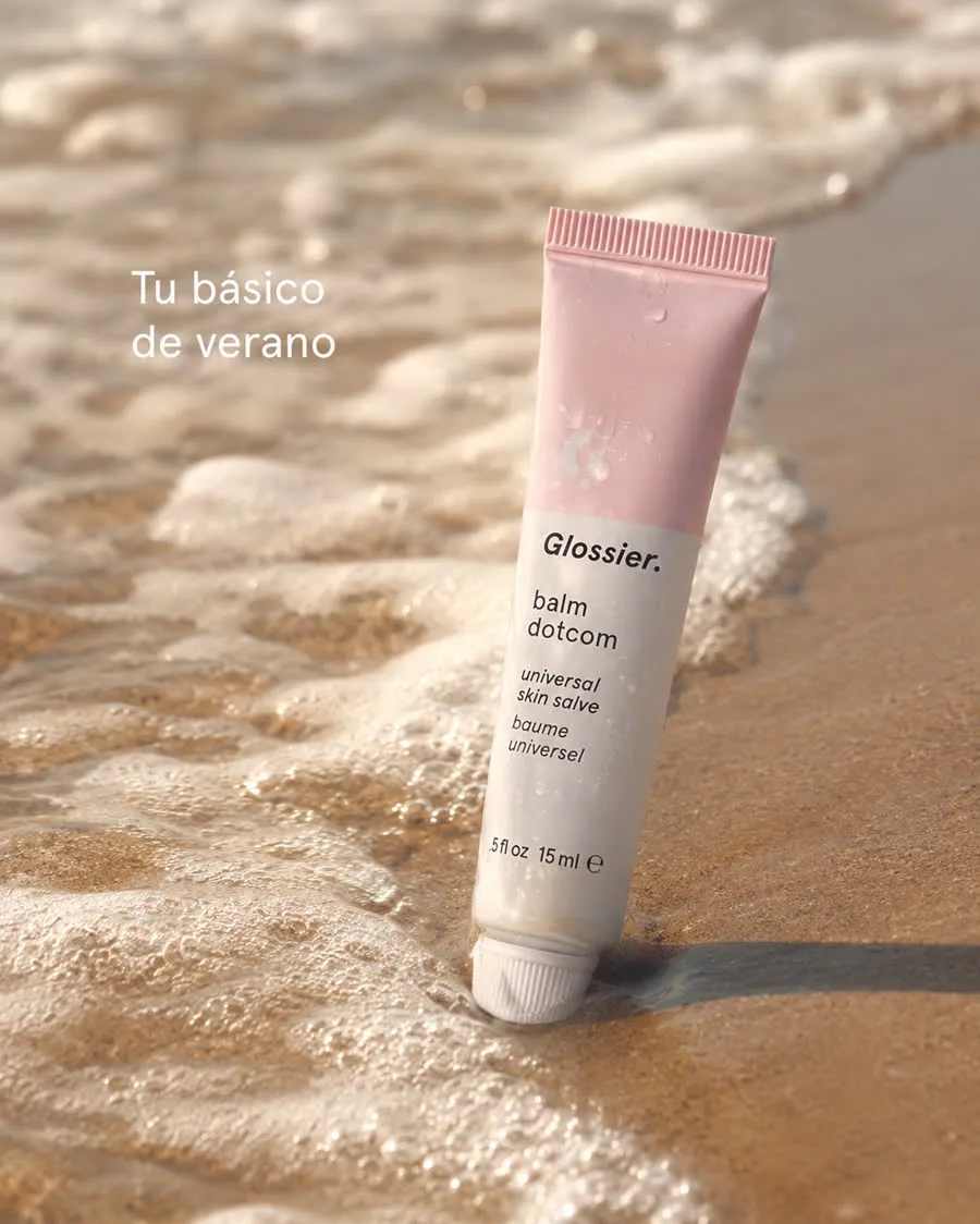 Anuncio de Glossier hecho con Prompt Ads