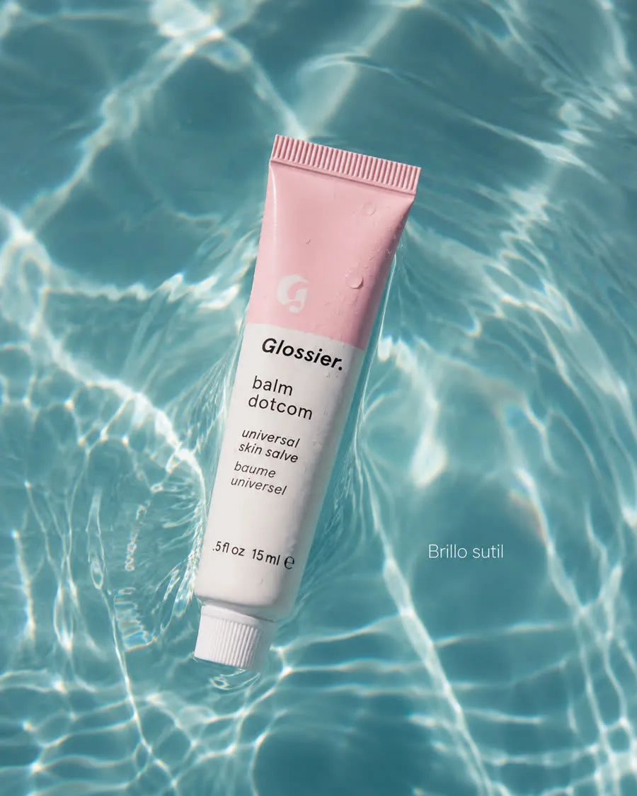 Anuncio de Glossier hecho con Prompt Ads